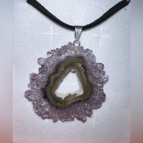 Amethyst stalactite portal pendant - Picture 2 of 5